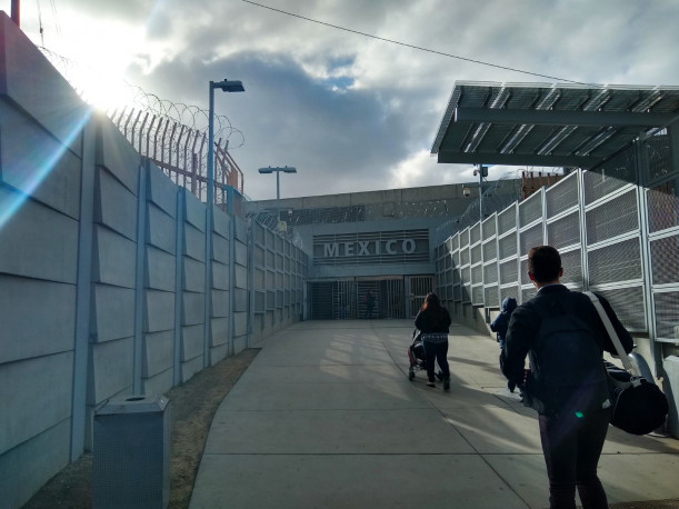 Entrance to the Mexican border crossing station.